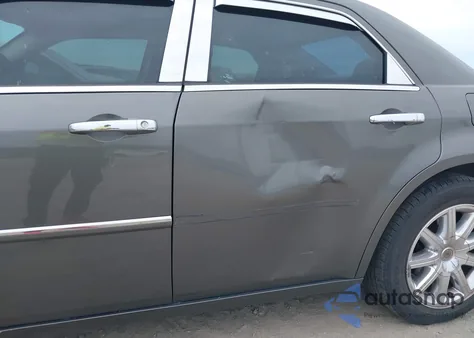 2008 Chrysler 300C Hemi z USA, uszkodzony, nr VIN 2C3KA63HX8H311148